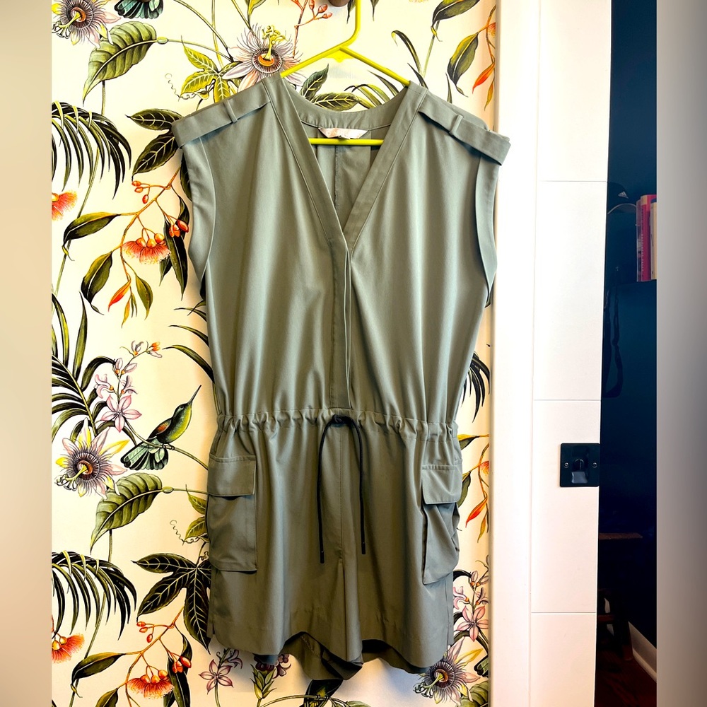 Athleta Jumper/Romper - Size 4